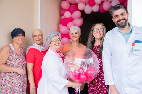 Campanha Outubro ms da sade da mulher valoriza mulheres em tratamento quimioterpico